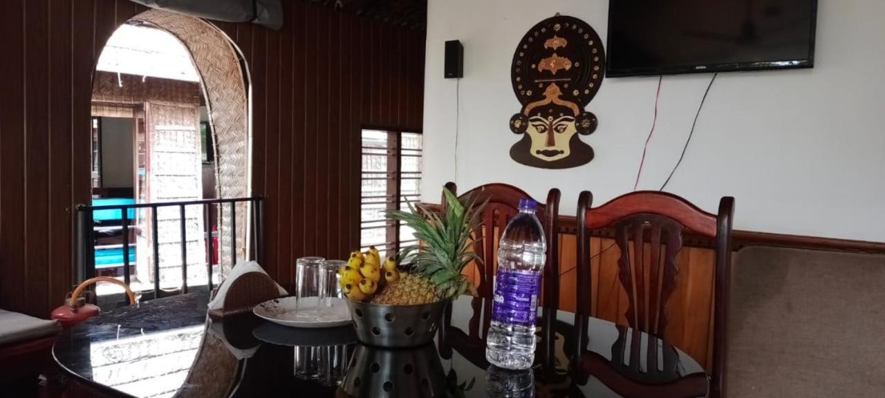 Kalappura Houseboats & Tours *