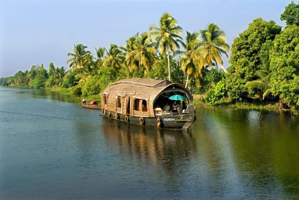 Botel Kalappura Houseboats & Tours Alappuzha