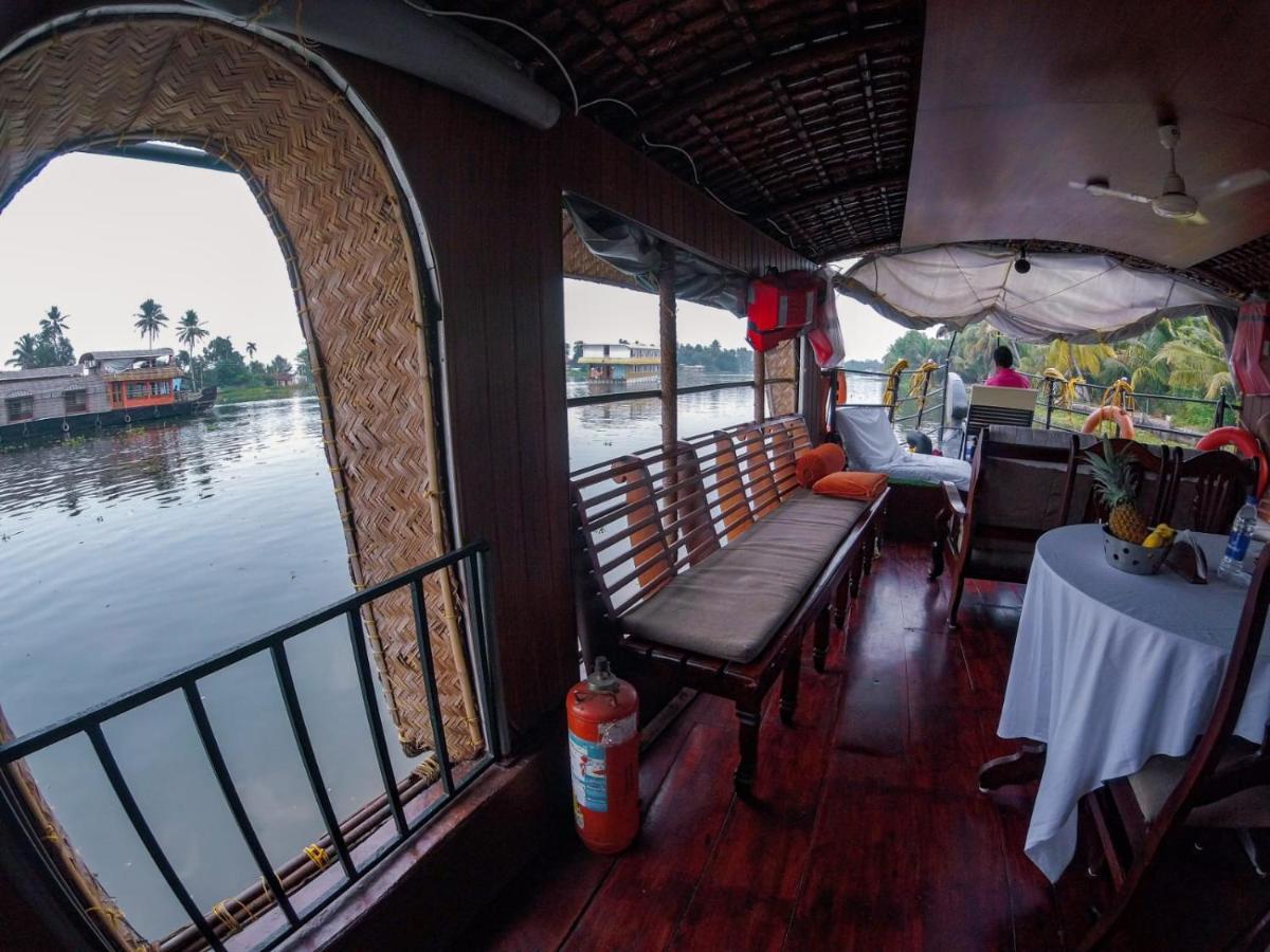 Kalappura Houseboats & Tours Alappuzha